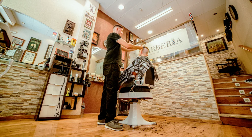 Servicios la barbería de Salamanca- corte degradado hombre