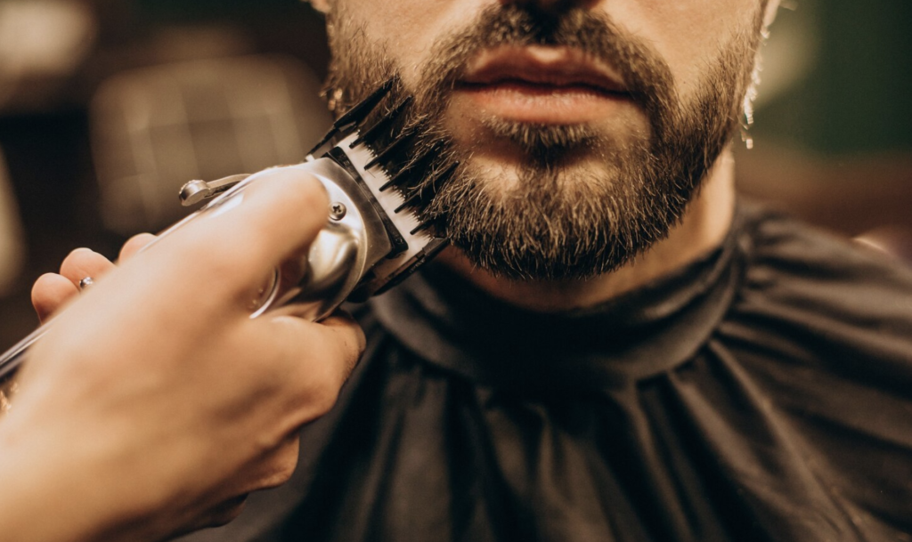 arreglo de la barba en barbería de Salamanca